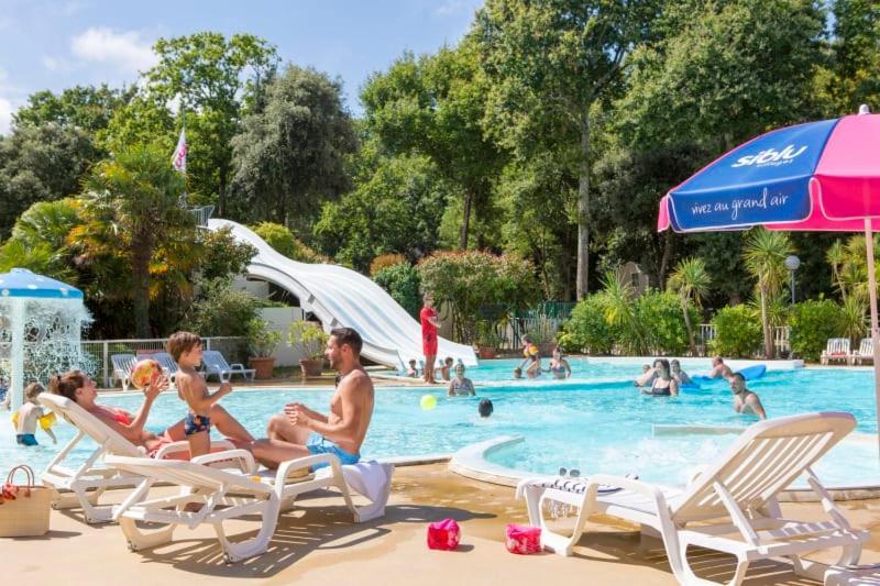 Camping Officiel Siblu Les Pierres Couchees サン・ブルヴァン・レ・パン エクステリア 写真