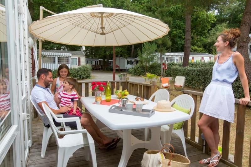 Camping Officiel Siblu Les Pierres Couchees サン・ブルヴァン・レ・パン エクステリア 写真