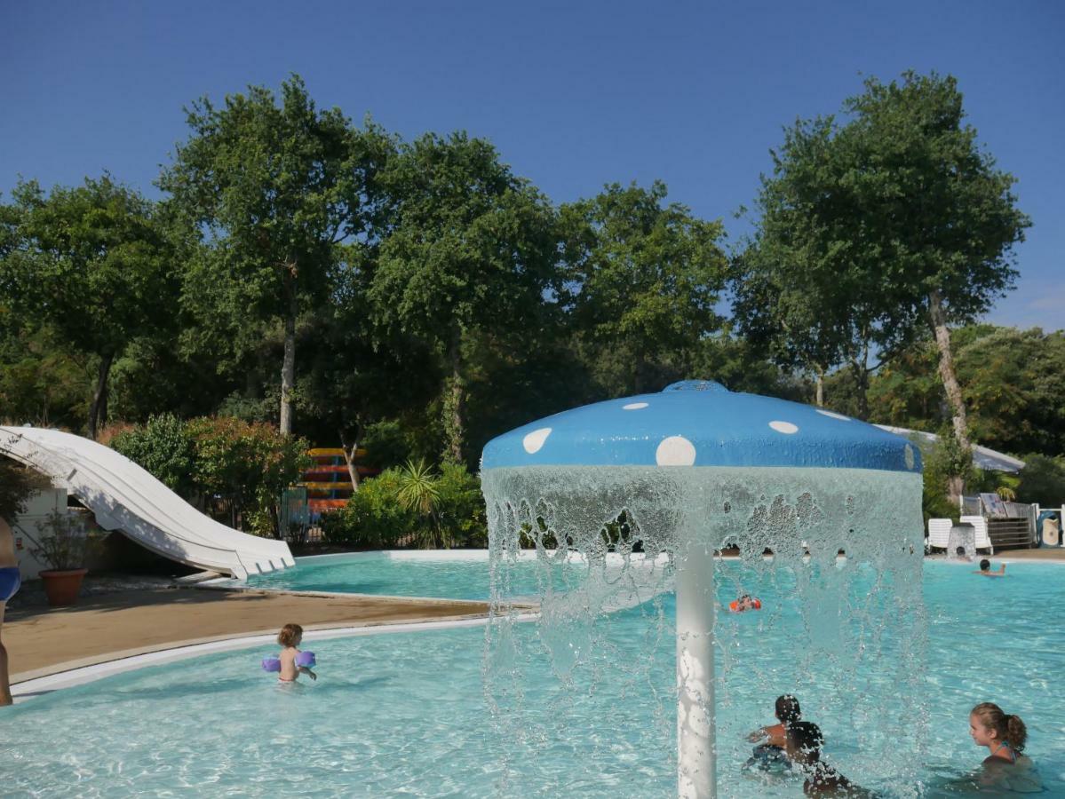 Camping Officiel Siblu Les Pierres Couchees サン・ブルヴァン・レ・パン エクステリア 写真